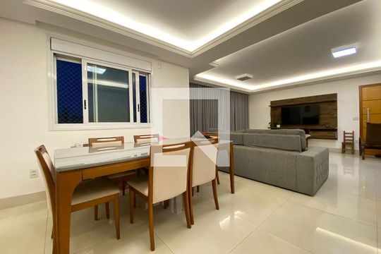 Sala de apartamento à venda com 3 quartos, 129m² em Barreiro, Belo Horizonte
