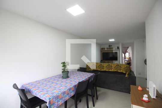 Sala de apartamento à venda com 2 quartos, 56m² em Jacarepaguá, Rio de Janeiro