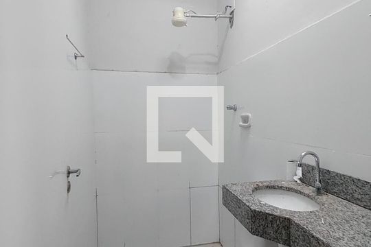 Banheiro de casa para alugar com 1 quarto, 45m² em Pacaembu, Uberlândia