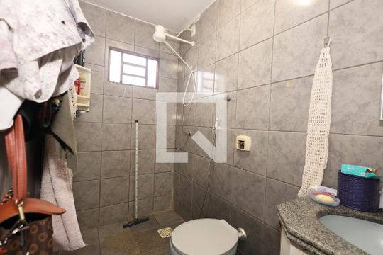 Banheiro do Quarto 2 de casa à venda com 3 quartos, 156m² em Vila Uniao, Goiânia