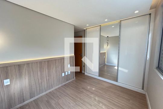 Apartamento à venda com 2 quartos, 74m² em Manacás, Belo Horizonte