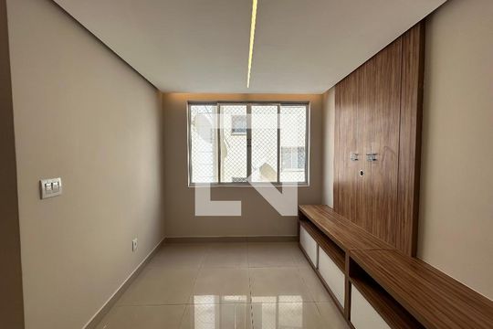 Apartamento à venda com 2 quartos, 74m² em Manacás, Belo Horizonte