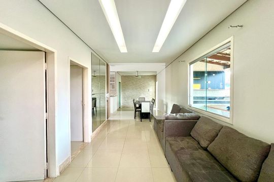 Casa para alugar com 3 quartos, 65m² em Santa Monica, Belo Horizonte