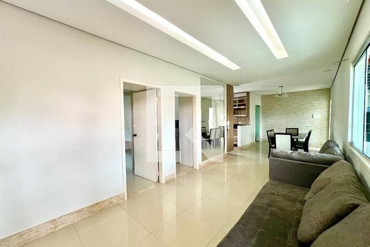 Casa para alugar com 3 quartos, 65m² em Santa Monica, Belo Horizonte