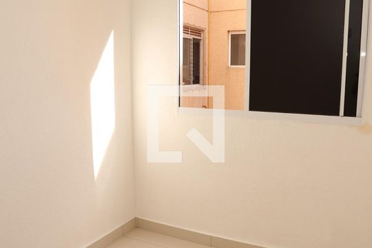 Apartamento à venda com 2 quartos, 42m² em Residencial Barcelona, Goiânia