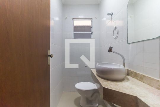 Lavabo de casa para alugar com 3 quartos, 160m² em Jardim Planalto, Mogi das Cruzes