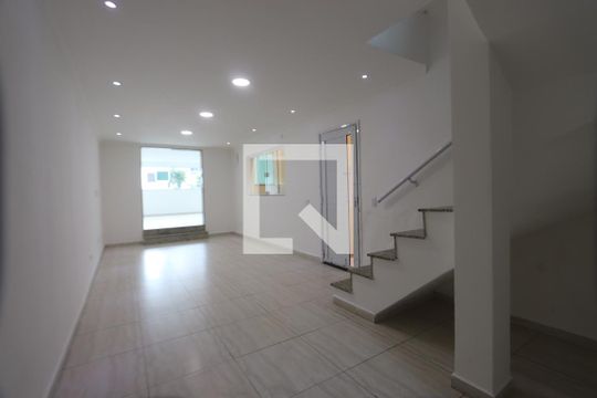 Sala 1 de casa à venda com 3 quartos, 350m² em Jardim Cotiana, São Paulo