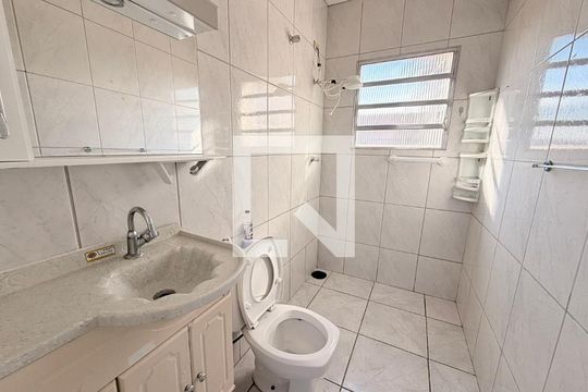 Banheiro Social - Casa 1 de casa à venda com 1 quarto, 234m² em Parque Residencial Almerinda Chaves, Jundiaí