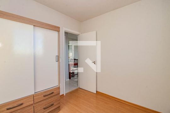 Quarto 1 de apartamento à venda com 2 quartos, 46m² em Santa Fe, Porto Alegre