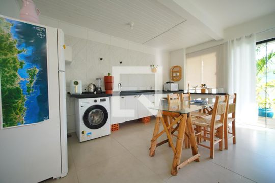 Cozinha de casa para alugar com 3 quartos, 124m² em Alto Ribeirão Leste, Florianópolis