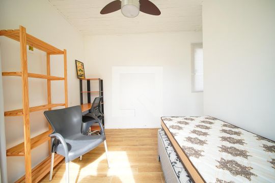 Suite 1 de casa para alugar com 3 quartos, 124m² em Alto Ribeirão Leste, Florianópolis