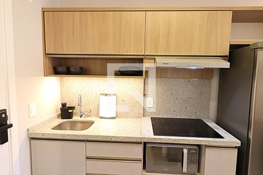 Espaço conjugado de kitnet/studio para alugar com 1 quarto, 26m² em Passo D’areia, Porto Alegre
