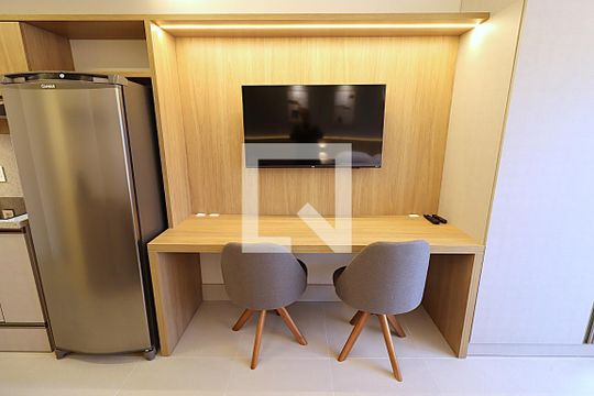 Espaço conjugado de kitnet/studio para alugar com 1 quarto, 26m² em Passo D’areia, Porto Alegre
