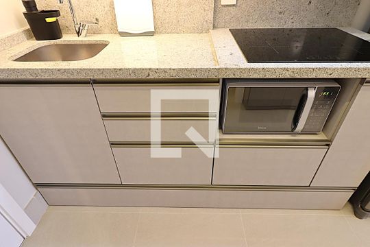 Espaço conjugado de kitnet/studio para alugar com 1 quarto, 26m² em Passo D’areia, Porto Alegre