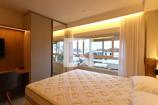 Espaço conjugado de kitnet/studio para alugar com 1 quarto, 26m² em Passo D’areia, Porto Alegre