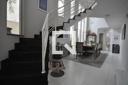 Casa à venda com 3 quartos, 200m² em Vila Mazzei, São Paulo