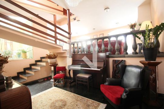 Hall de entrada de casa à venda com 4 quartos, 350m² em Paraíso do Morumbi, São Paulo