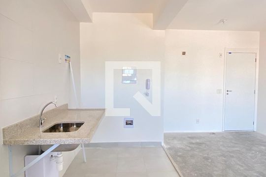 Sala/Cozinha de apartamento para alugar com 2 quartos, 50m² em Vila Osasco, Osasco