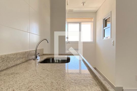 Sala/Cozinha de apartamento para alugar com 2 quartos, 50m² em Vila Osasco, Osasco