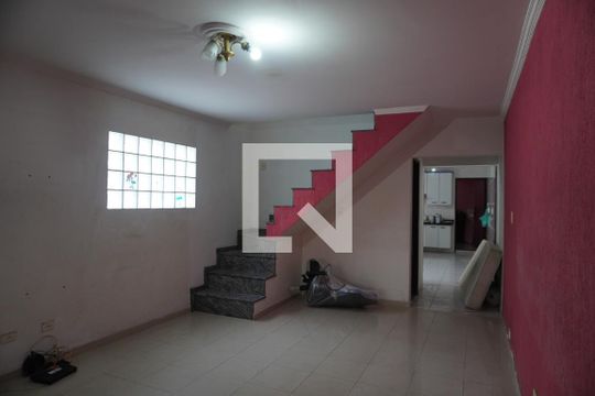 Casa para alugar com 3 quartos, 97m² em Jardim Sao Carlos (zona Leste), São Paulo