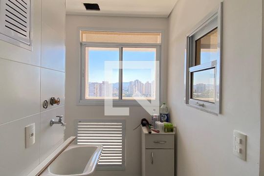 Sala/Cozinha de apartamento para alugar com 2 quartos, 50m² em Vila Osasco, Osasco