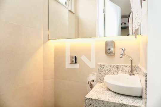 Lavabo  de apartamento à venda com 3 quartos, 90m² em Silveira, Belo Horizonte