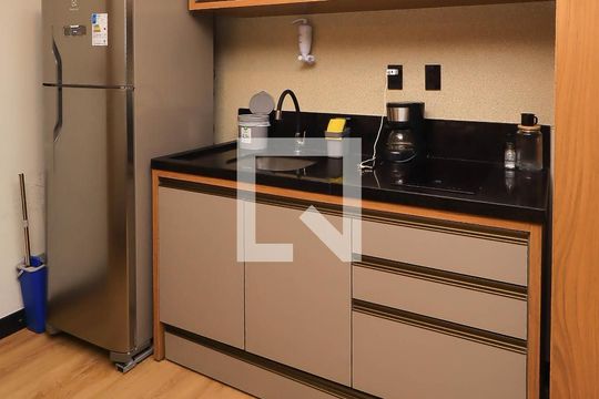 Sala de apartamento para alugar com 1 quarto, 26m² em Costa Azul, Salvador