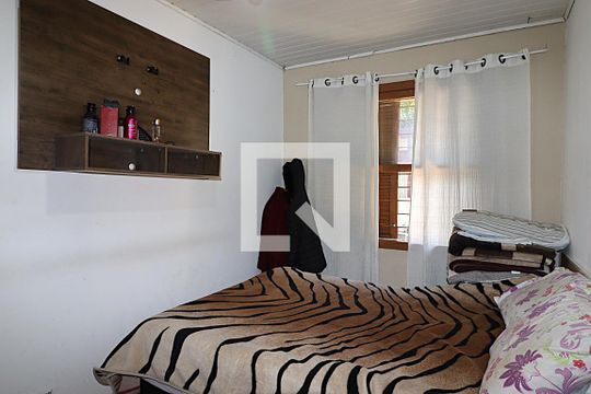 Quarto 1 de casa à venda com 2 quartos, 80m² em Jardim Carvalho, Porto Alegre