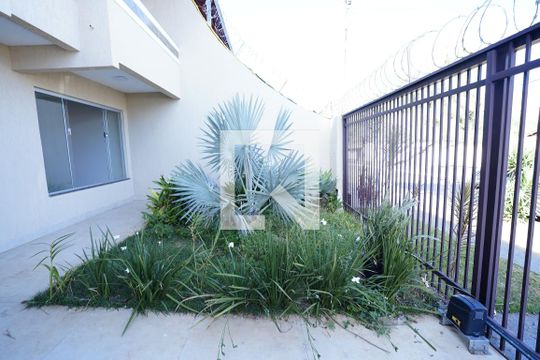 Casa à venda com 5 quartos, 250m² em Jardim América, Goiânia