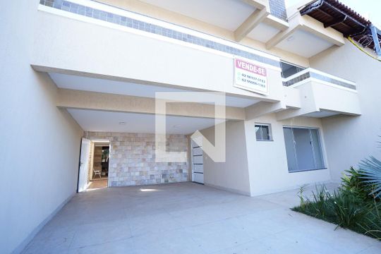 Casa à venda com 5 quartos, 250m² em Jardim América, Goiânia