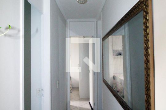 Corredor de apartamento para alugar com 2 quartos, 49m² em Parada de Lucas, Rio de Janeiro