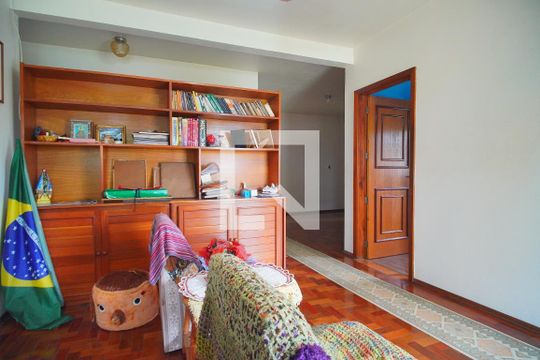 Casa à venda com 3 quartos, 295m² em Scharlau, São Leopoldo