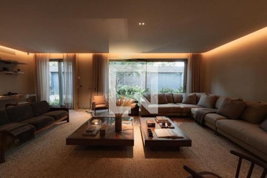 Casa à venda com 4 quartos, 701m² em Alto de Pinheiros, São Paulo