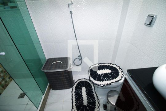 Banheiro de apartamento à venda com 1 quarto, 60m² em Penha, Rio de Janeiro
