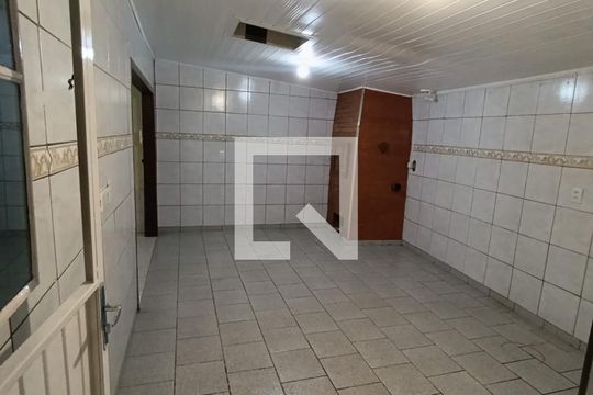 Sala / Cozinha  de casa para alugar com 2 quartos, 80m² em Sarandi, Porto Alegre
