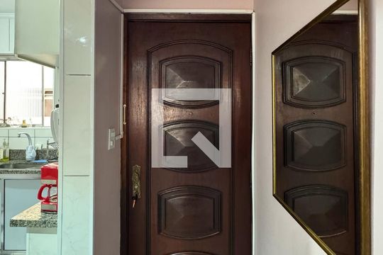 Entrada  de apartamento à venda com 2 quartos, 58m² em Rudge Ramos, São Bernardo do Campo