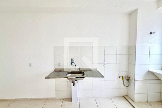 Cozinha e Área de Serviço de apartamento para alugar com 2 quartos, 55m² em Mantiqueira, Belo Horizonte