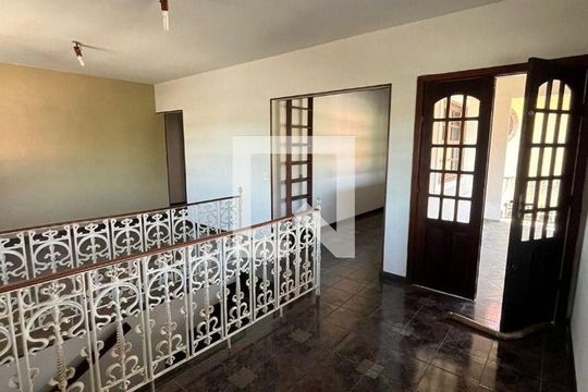 Casa à venda com 5 quartos, 360m² em Curicica, Rio de Janeiro