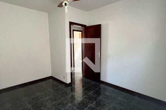 Casa à venda com 5 quartos, 360m² em Curicica, Rio de Janeiro