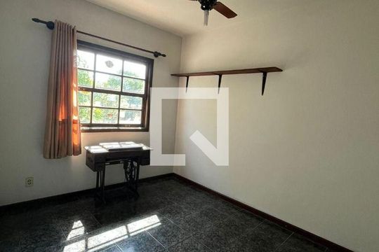 Casa à venda com 5 quartos, 360m² em Curicica, Rio de Janeiro