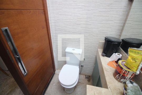 Banheiro de casa à venda com 4 quartos, 300m² em Santa Maria, Belo Horizonte