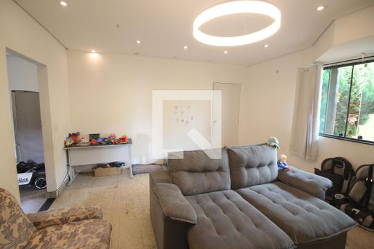 Sala de casa à venda com 4 quartos, 300m² em Santa Maria, Belo Horizonte