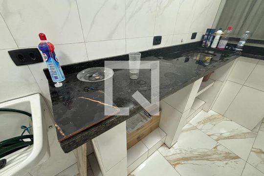 Cozinha  de apartamento para alugar com 2 quartos, 45m² em Vila Santa Maria, Poá
