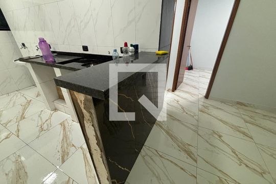 Cozinha  de apartamento para alugar com 2 quartos, 45m² em Vila Santa Maria, Poá