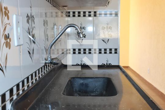Apartamento para alugar com 2 quartos, 43m² em Jardim Isis, Cotia