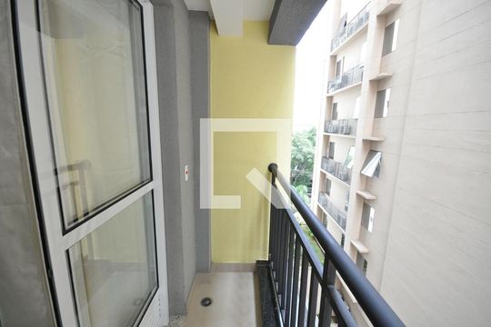 Sacada da Sala/Cozinha de kitnet/studio para alugar com 1 quarto, 28m² em Vila Gustavo, São Paulo
