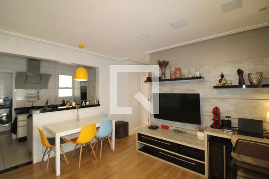 Sala de casa à venda com 3 quartos, 78m² em Jardim Pereira Leite, São Paulo