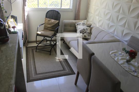 Sala de apartamento à venda com 2 quartos, 44m² em Jardim Las Vegas, Guarulhos