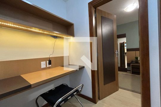 Quarto  de apartamento para alugar com 1 quarto, 59m² em Centro, Florianópolis