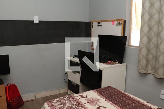 Casa à venda com 4 quartos, 250m² em Vila Bandeirantes, Goiânia